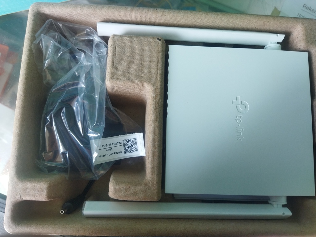TP-LINK TL-WR820N