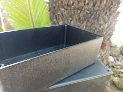 [000240] BOX HITAM X6